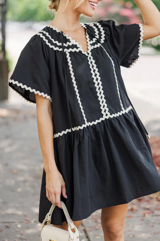 Black Contrast Ricrac Trim Short Sleeve V Neck Loose Mini Dress