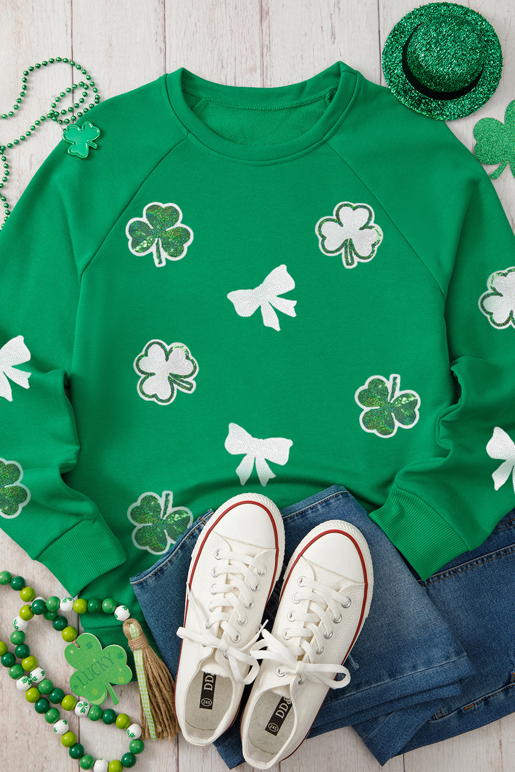 Green Sequin Bow Clover Graphic Pullover Sweatshirt